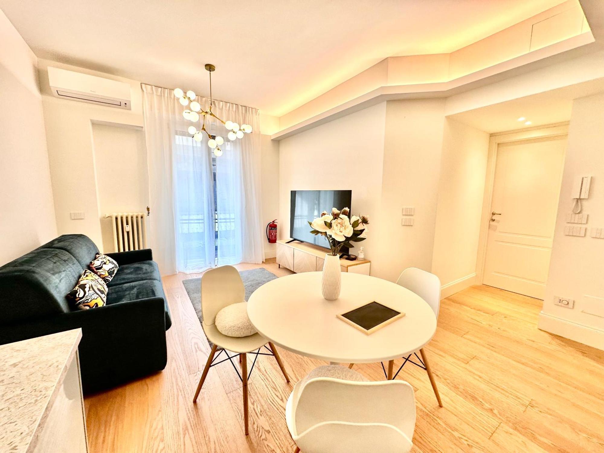 Casa Angelo In Porta Venezia, Duomo Apartment Милано Екстериор снимка